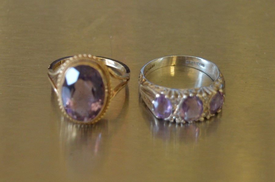 9ct gold & amethyst ring size N/O weight 3.8 g & a silver & amethyst ring size O
