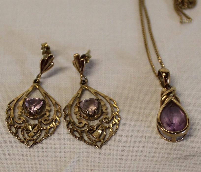 9ct gold amethyst pendant on chain & pair of tested as 9ct gold amethyst earrings