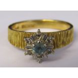 18ct gold diamond chip and aquamarine ring size M weight 4.1 g