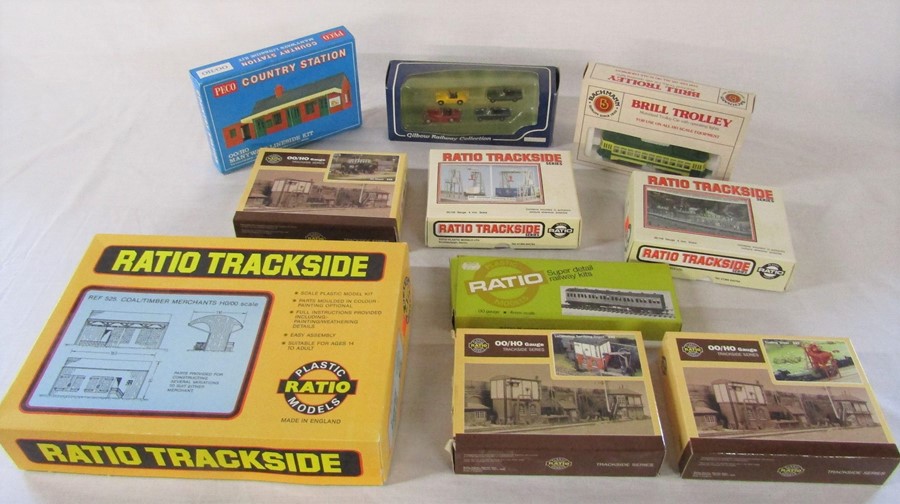 Various train model kits inc Ratio trackside, Brill trolley and Country station