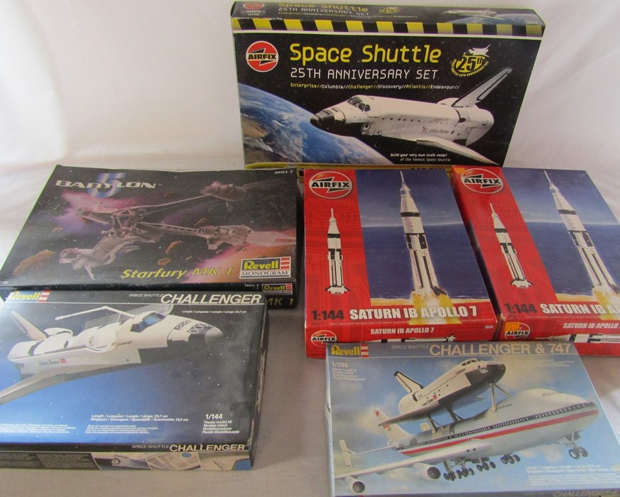 Selection of Airfix and Revell model kits relating to Space inc Space Shuttle 25th anniversary