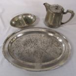 Railway interest - LNER oval tray L 46 cm, BR(E) teapot and Great Central Railway dish