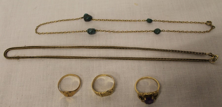 Three 9ct gold rings & 2 necklaces 16.3g