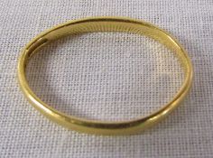 22 ct gold band ring (mis-shapen) weight 2.30 g