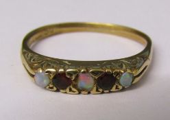 9ct gold garnet and opal ring size P weight 2.41 g