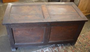 18th century oak coffer with replacement side panels W117cm D56cm H60cm