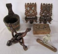 Various treen inc box, small barrel shape pail, pair of wall sconces / shelves etc