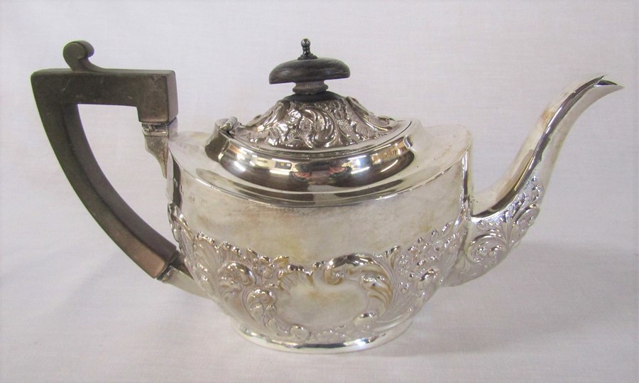 Small Edwardian silver teapot Birmingham 1905 total weight 9.54 ozt H 13 cm L 23 cm