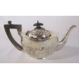 Small Edwardian silver teapot Birmingham 1905 total weight 9.54 ozt H 13 cm L 23 cm