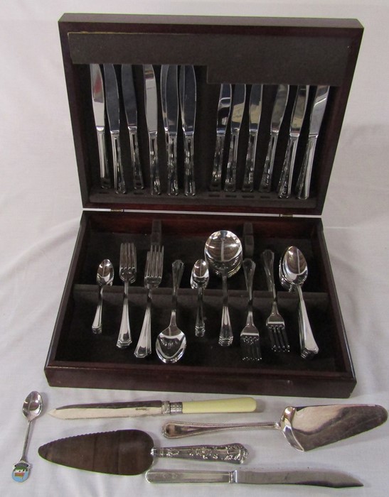 Canteen of cutlery, silver handled cake slice etc
