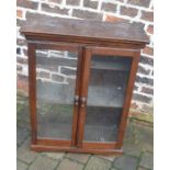 Small oak display cabinet missing back panel H88cm W69cm