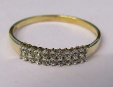 9ct gold diamond chip ring size U / V weight 1.6 g