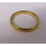 22 ct gold band ring size O weight 3.2 g