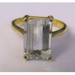 18ct gold and platinum aquamarine ring 3.5 ct size M weight 3.9 g