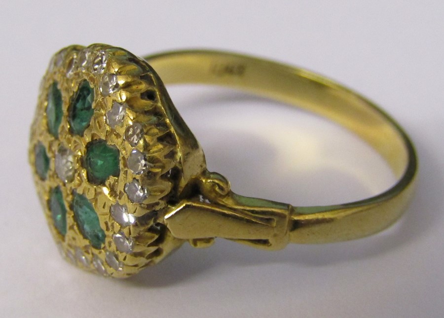 18ct gold six stone emerald and multi set diamond cluster ring size P/Q weight 4.7 g - Image 2 of 2