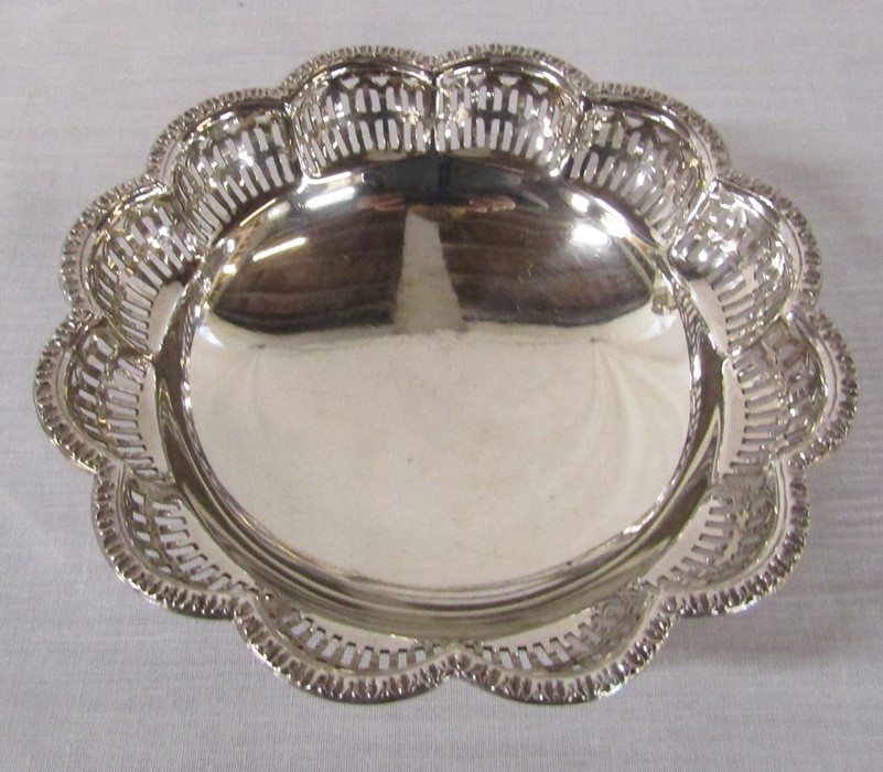 Silver dish Birmingham 1960 weight 2.90 ozt L 12 cm H 4 cm - Image 3 of 3