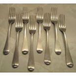 8 Georgian silver dinner forks inc London 1824 and 1816 total weight 10.72 ozt L 16.5 cm