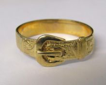 9ct gold buckle ring size W/X weight 4.1g