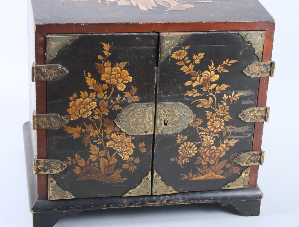 A collector's 19th century Japanese lacquered cabinet, fitted drawers, on bracket feet, 11" wide - Image 2 of 6