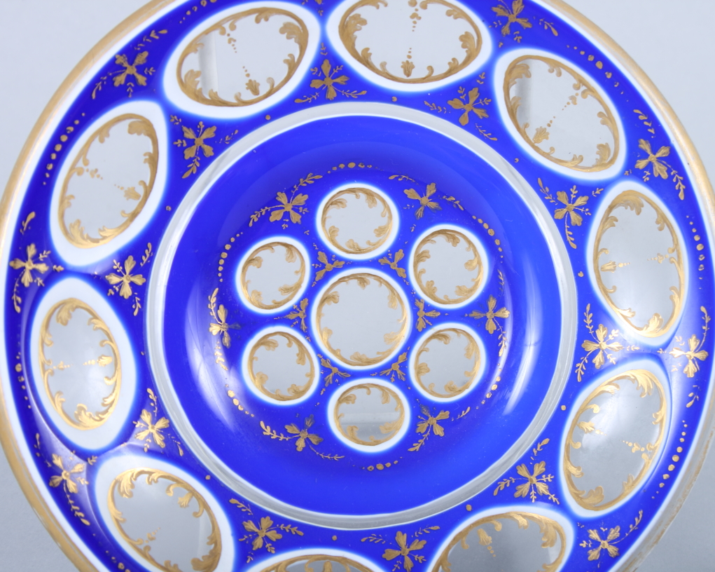 A Continental blue and white overlaid cut glass and gilt decorated ice plate, 6 1/2" dia - Image 2 of 3