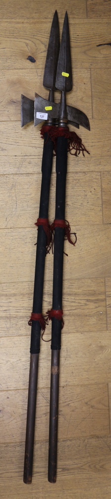 Two reproduction Halberd spears with wooden handles - Bild 2 aus 2