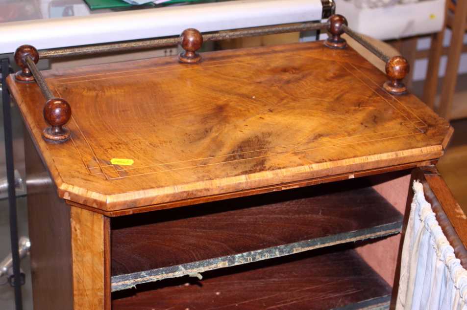 A Victorian figured walnut, inlaid and kingwood banded music cabinet with brass rail gallery over - Bild 3 aus 3