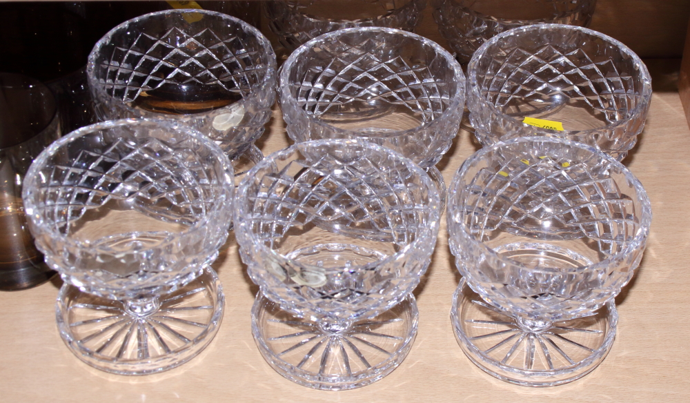 Eight cut glass sundae dishes, eleven cranberry glass champagne flutes and various other drinking - Image 4 of 6