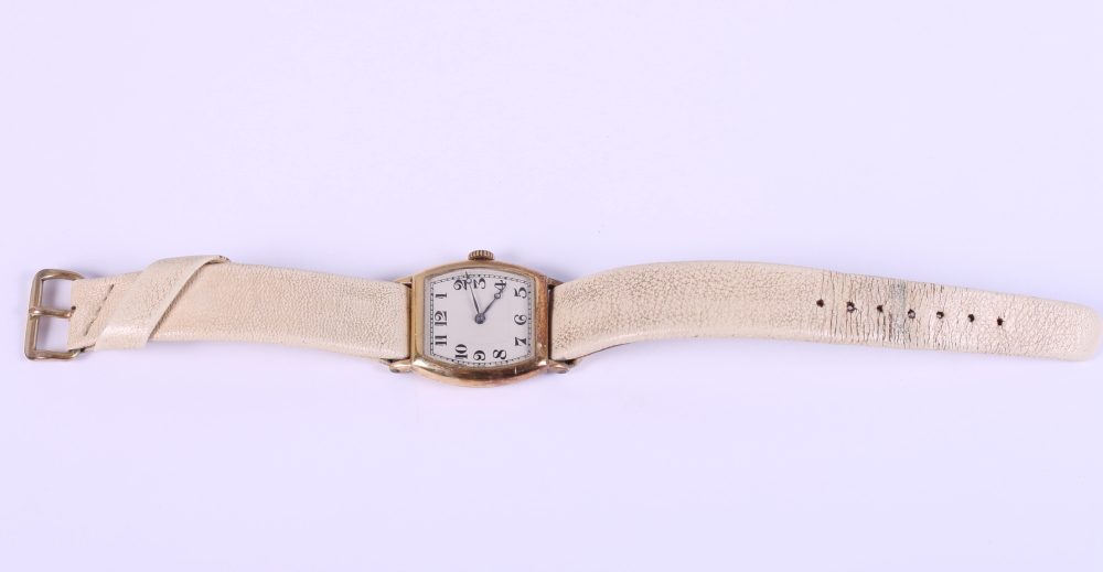 An 18ct gold wristwatch with Arabic numerals, on cream leather strap with rolled gold clasp - Bild 2 aus 4