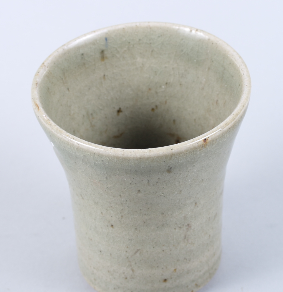 A St Ives studio pottery flared beaker, in a celadon glaze, 3 3/4" high - Image 2 of 3