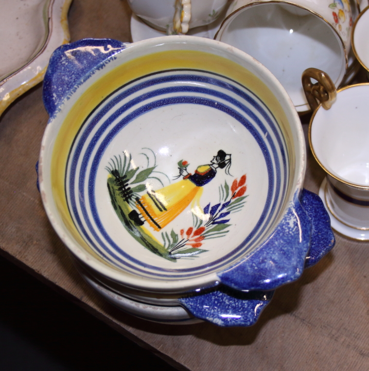 Eight Henriot Quimper two-handle bowls, two Quimper leaf-shaped pin dishes, a Quimper plate, - Image 6 of 12