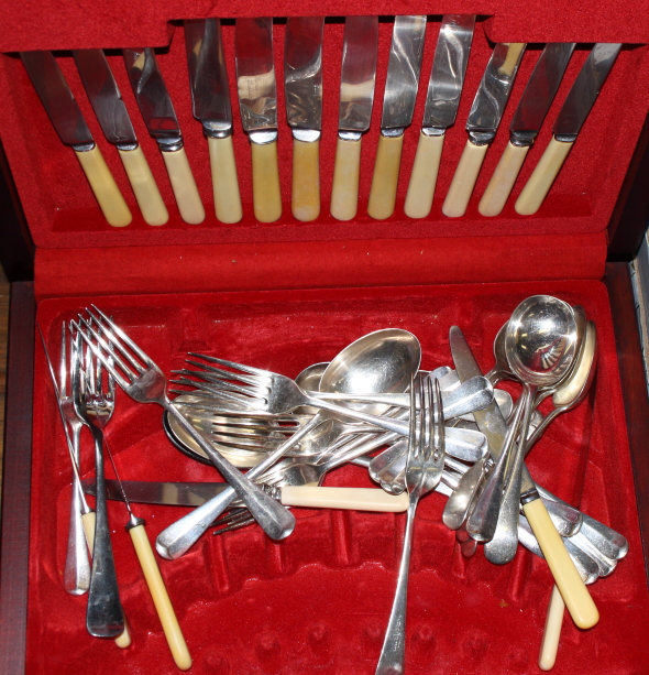 A canteen of silver plated cutlery, a boxed set of fish knives and forks, loose cutlery and other - Image 2 of 2