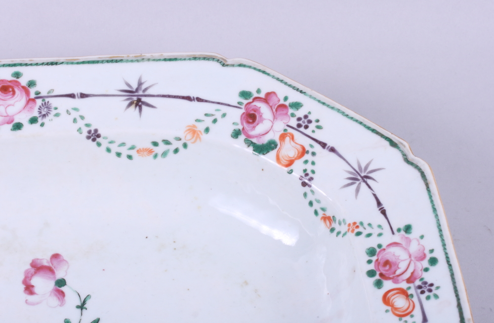 An 18th century Chinese export octagonal meat dish with butterfly and flower decoration, 14 1/2" - Image 5 of 9