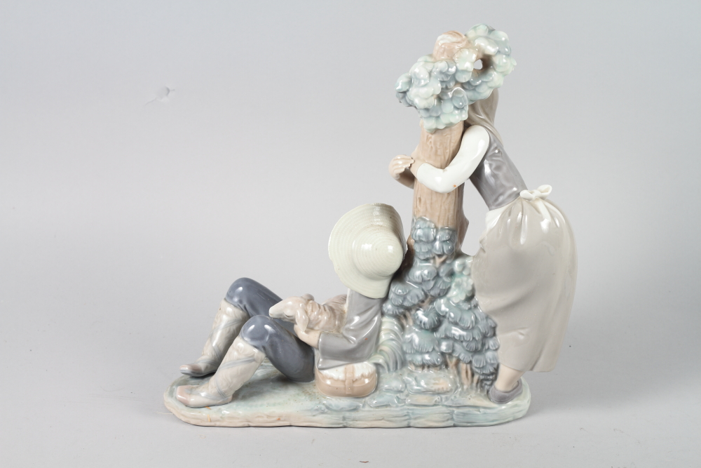 A Lladro figure, "Medieval Prince" No 06115, and a Lladro figure group, "Sleeping Shepherd" No 1256 - Image 4 of 4