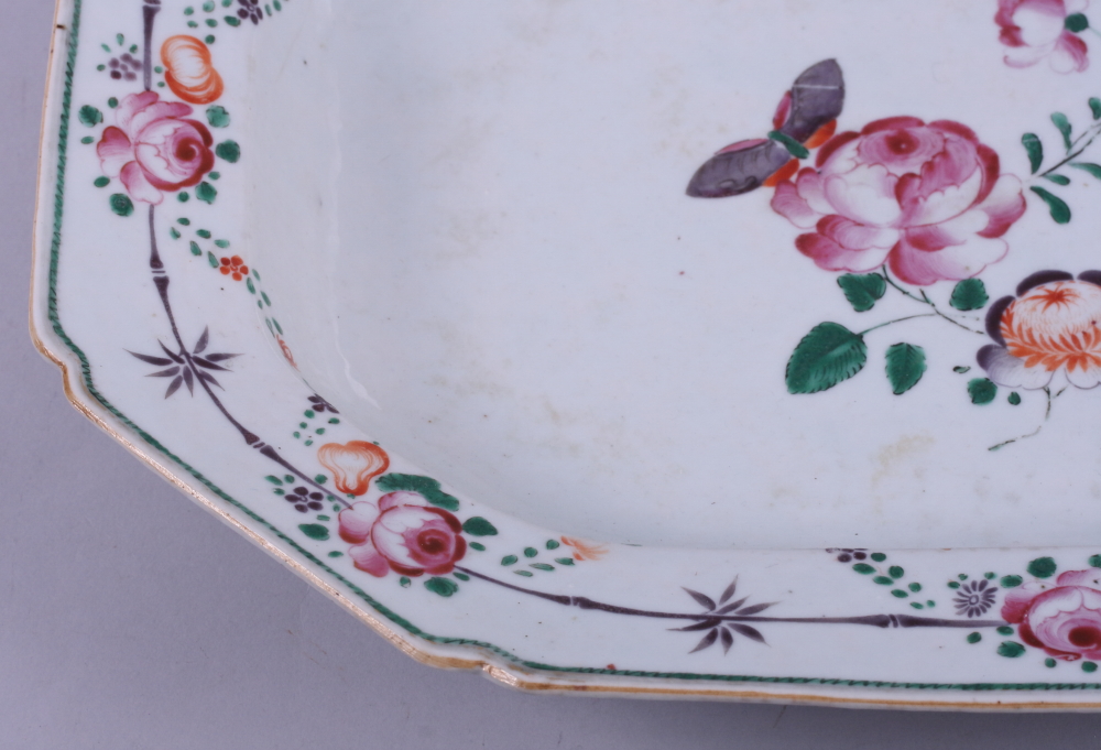 An 18th century Chinese export octagonal meat dish with butterfly and flower decoration, 14 1/2" - Image 3 of 9