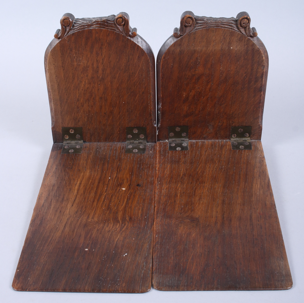 A pair of Victorian Gothic carved oak bookends - Image 3 of 3
