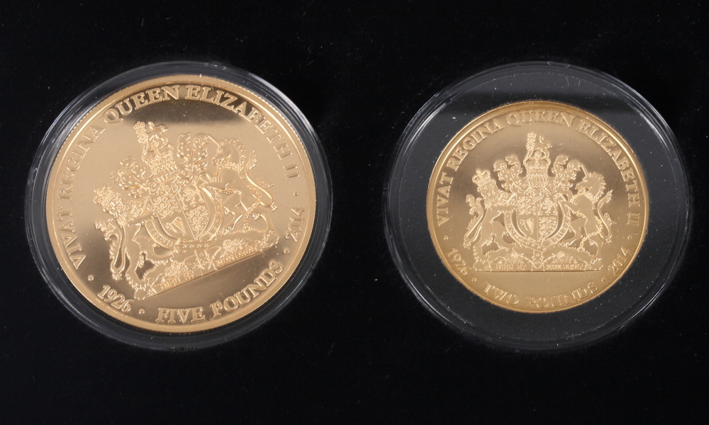 The Queen's 88th Birthday 22-carat Gold Proof £5 coin and a matching £2 coin, in a fitted case, - Image 2 of 4