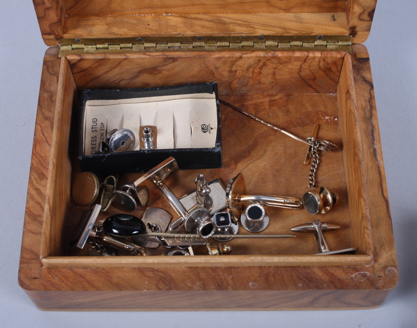 Three pairs of 9ct gold cufflinks, 17.1g, a pair of silver cufflinks and a quantity of costume - Image 2 of 4