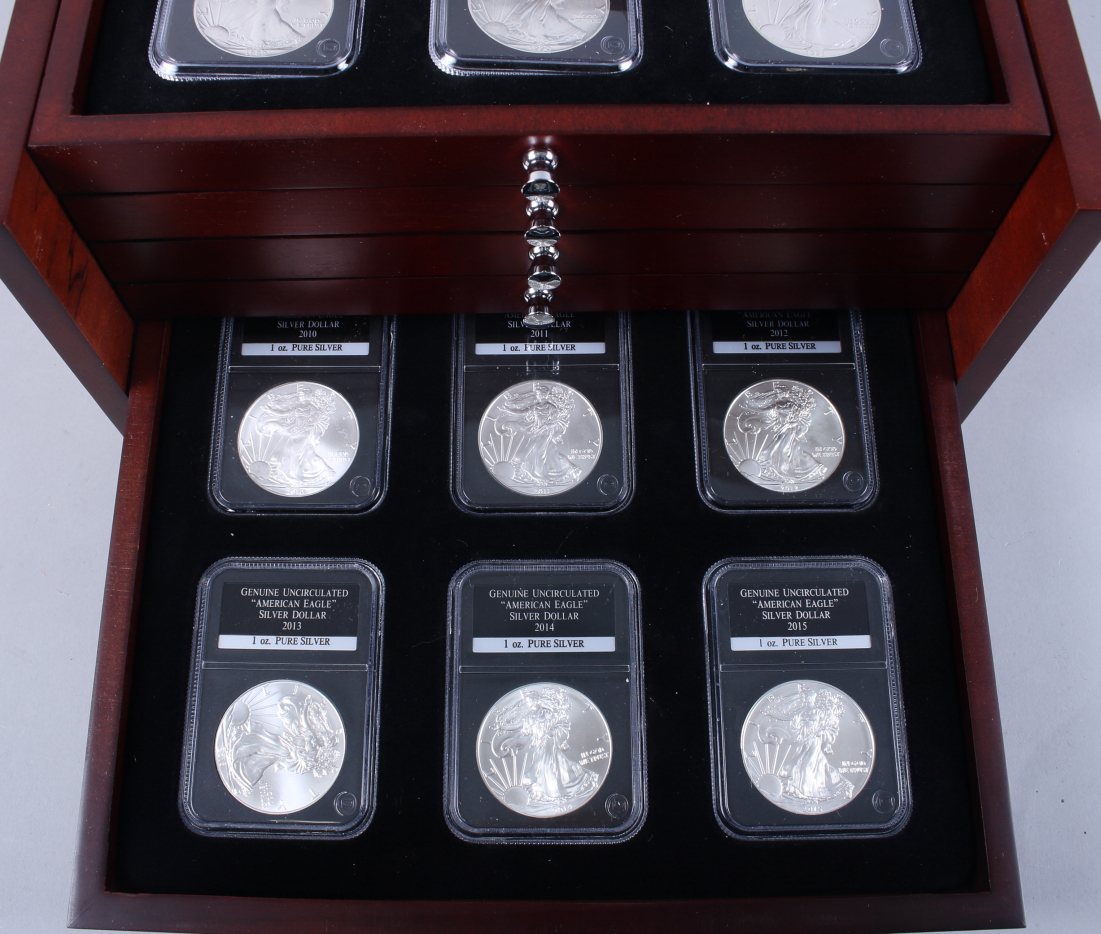 A part set of uncirculated American Eagle 1oz pure silver dollars, in wooden case - Image 6 of 20