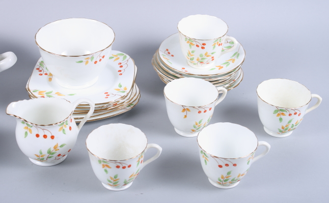 Six Rorstrand "Red Top" pattern casserole dishes and a Delphine part teaset - Bild 3 aus 5