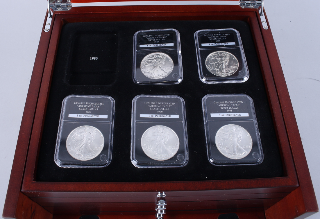 A part set of uncirculated American Eagle 1oz pure silver dollars, in wooden case - Image 2 of 20