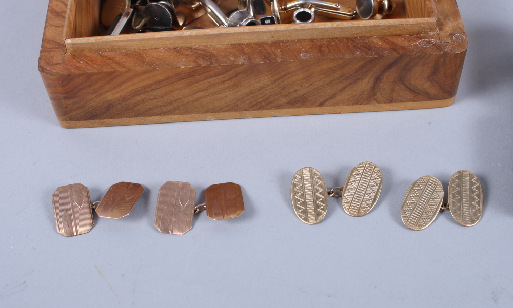 Three pairs of 9ct gold cufflinks, 17.1g, a pair of silver cufflinks and a quantity of costume - Image 4 of 4