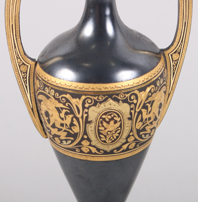 A 1930s Toledo ware two-handled vase, on circular foot with dragon scroll decoration, 7 1/8" high - Bild 7 aus 8