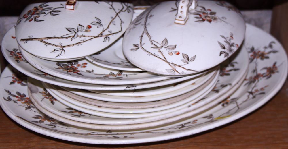 A Royal Doulton "Old Leeds Sprays" pattern part tea service (damages) and a Tokyo part dinner - Image 4 of 6