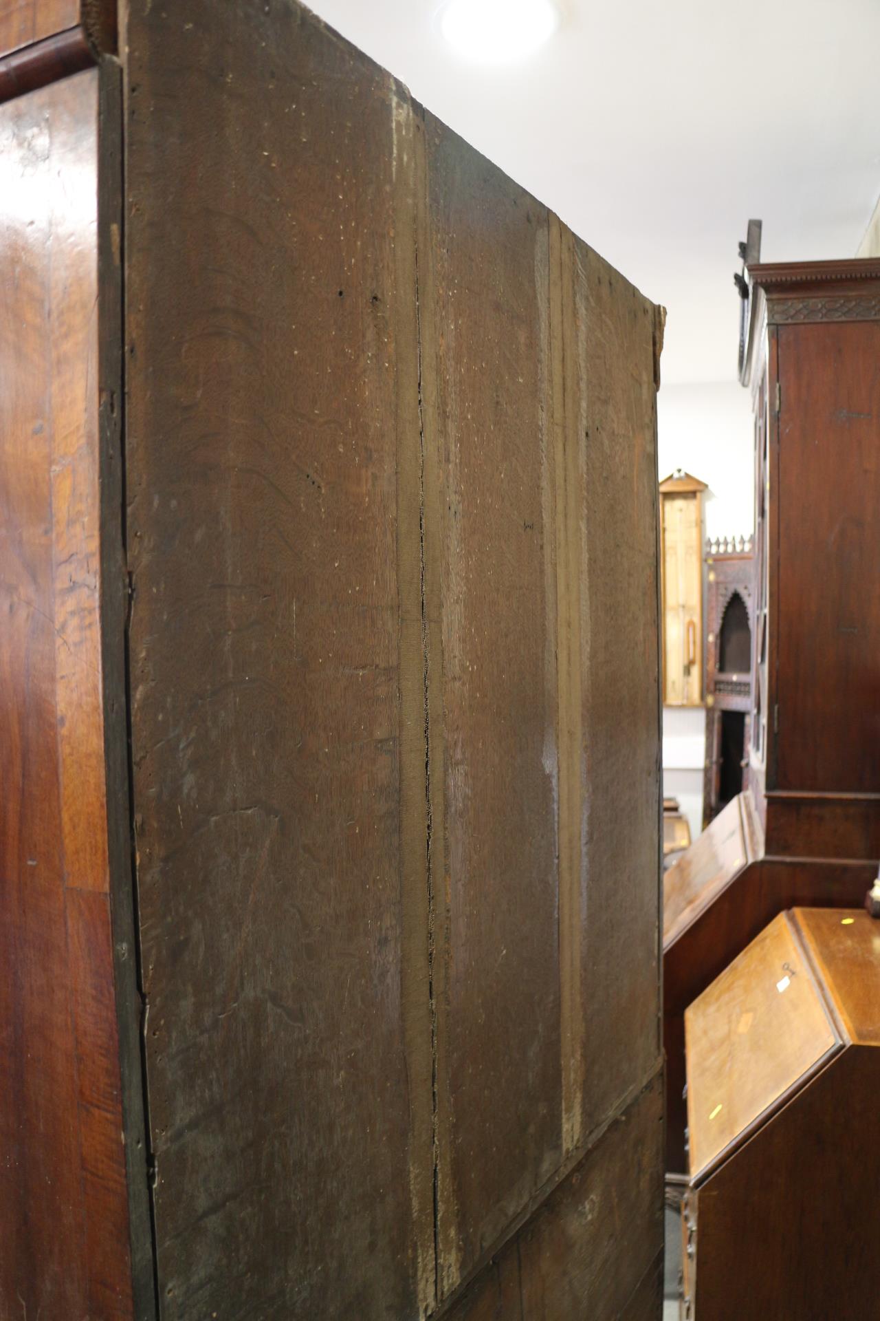 An early 18th century figured walnut double dome top bureau bookcase, the upper section with drawers - Image 9 of 12