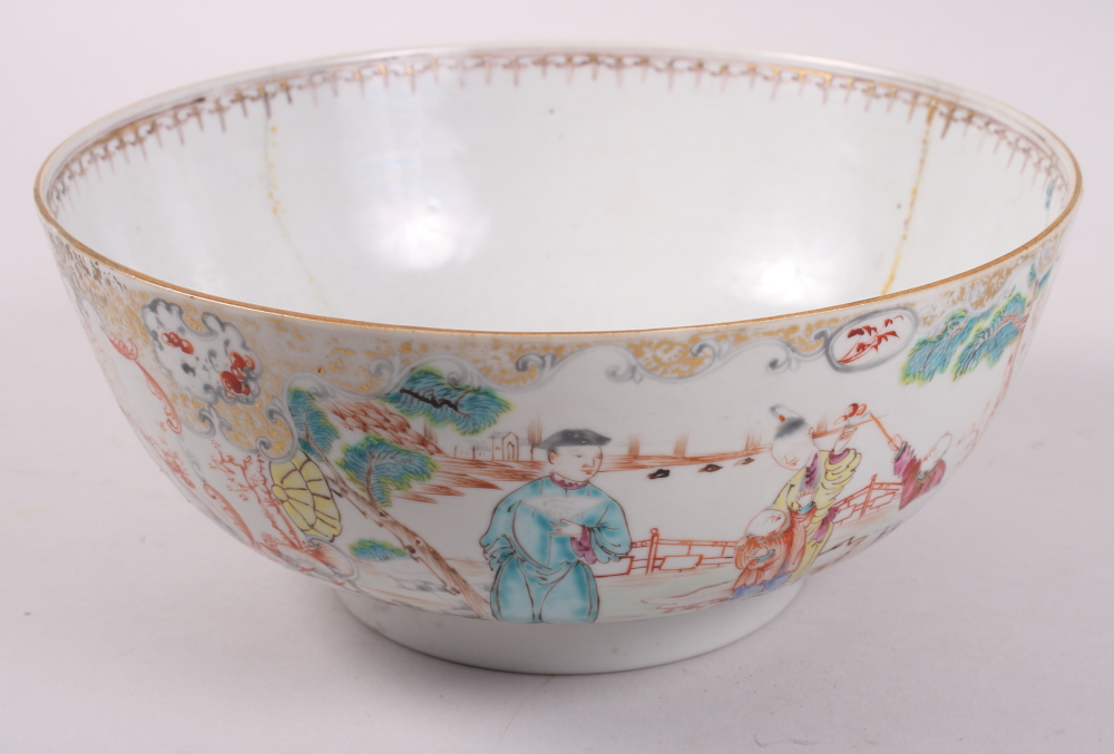 An 18th century Chinese export famille rose bowl, decorated figures, 10" dia (damages) - Image 4 of 8