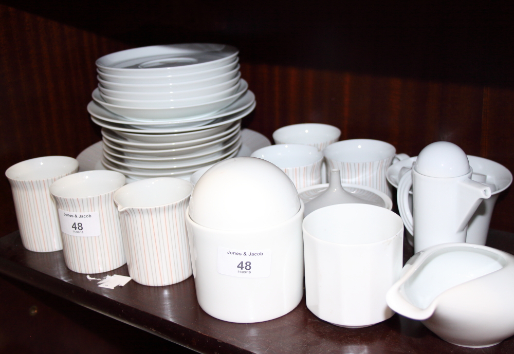 A quantity of Rosenthal "Studio Line" pattern china, including coffee pots, teacups, coffee cups and - Image 2 of 6