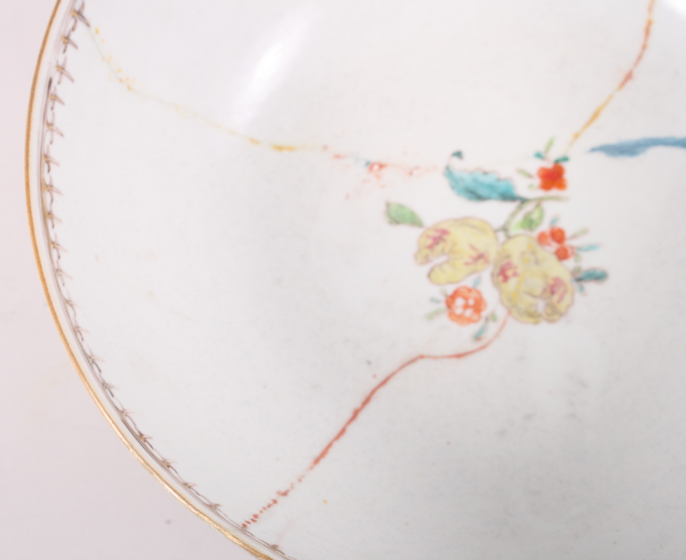 An 18th century Chinese export famille rose bowl, decorated figures, 10" dia (damages) - Image 7 of 8