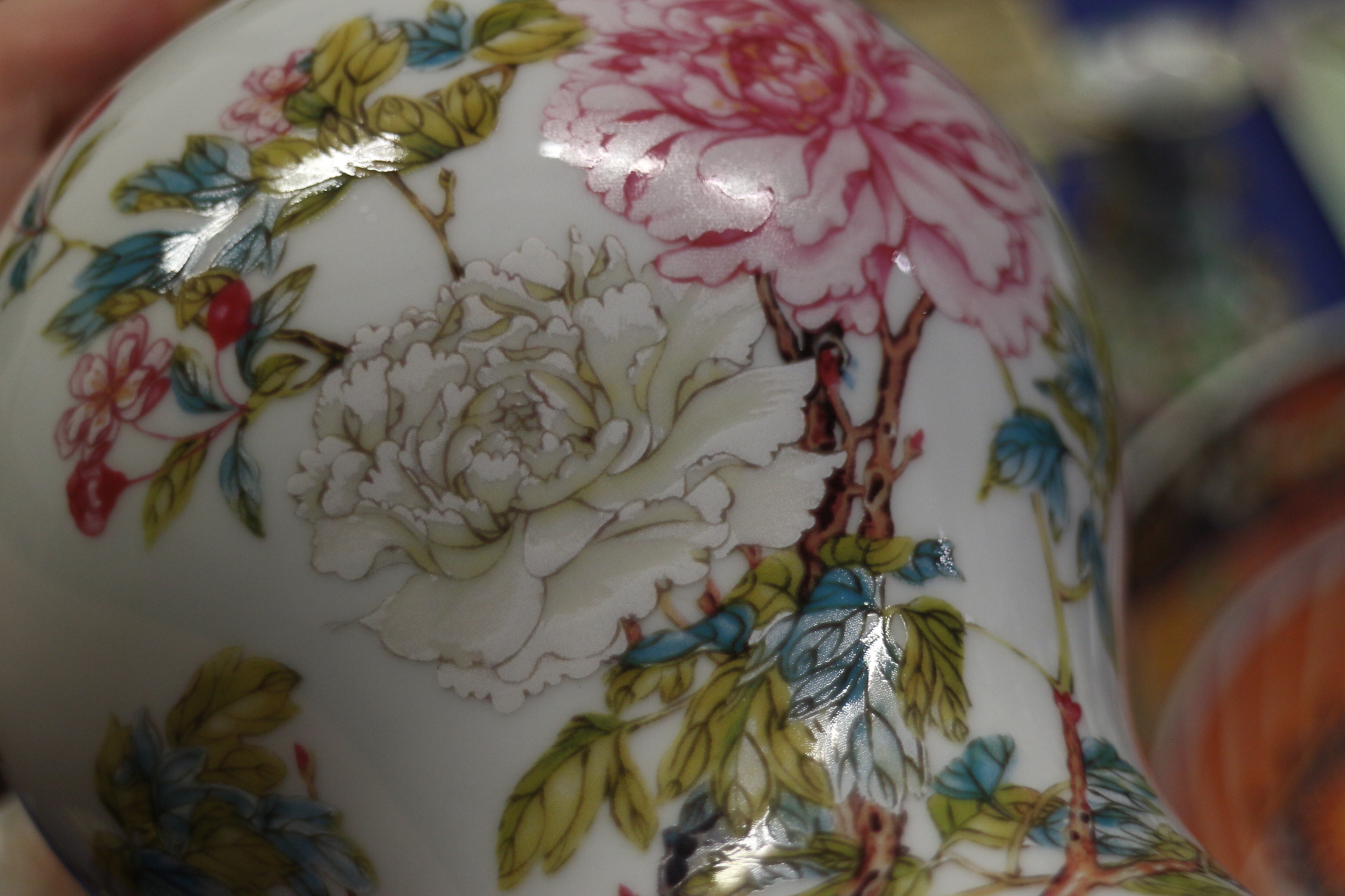 A pair of Chinese porcelain dishes with floral decoration, and various other Oriental inspired - Image 4 of 10