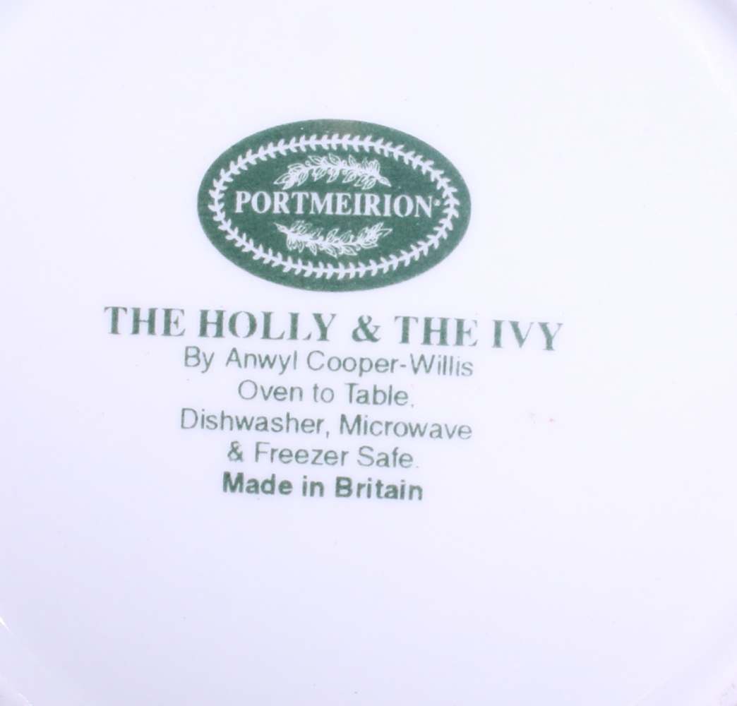 A Portmeirion "The Holly and the Ivy" pattern combination service, including a turkey platter, - Image 4 of 4