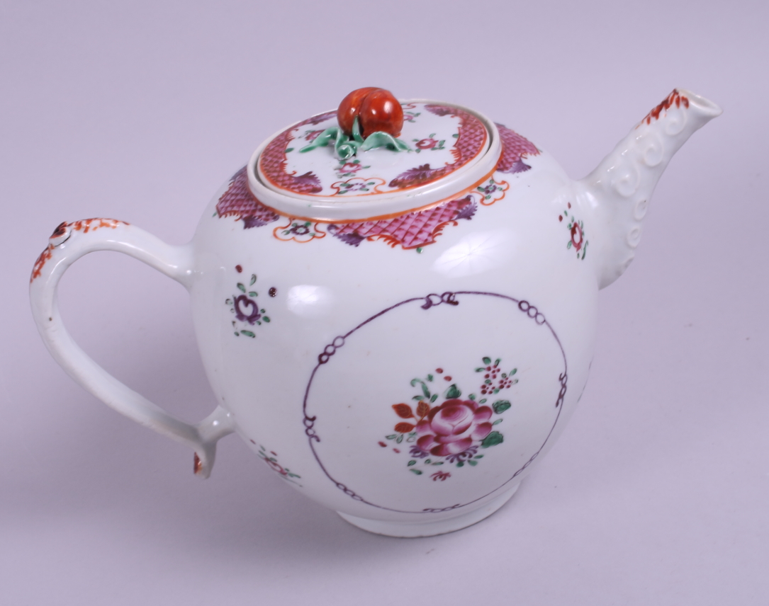 Four 19th century Chinese export teapots with floral decoration (damages) - Image 8 of 11